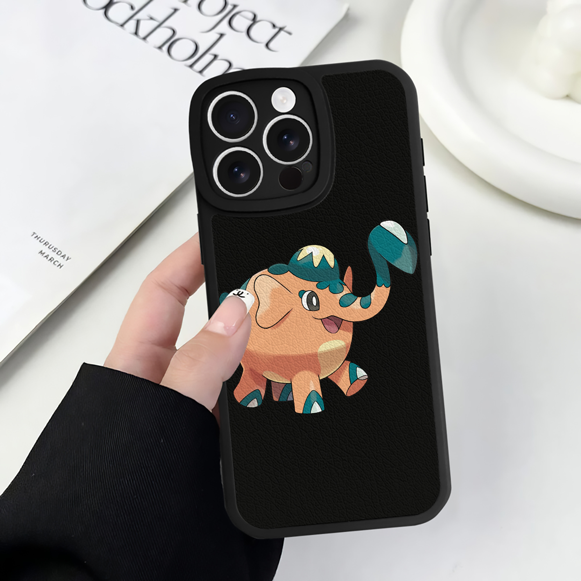 （画像用） ポケットモンスター Pokémon 【iPhone 16シリーズ対応】シリコンスマホケース（レザー調） 材質：シリコン